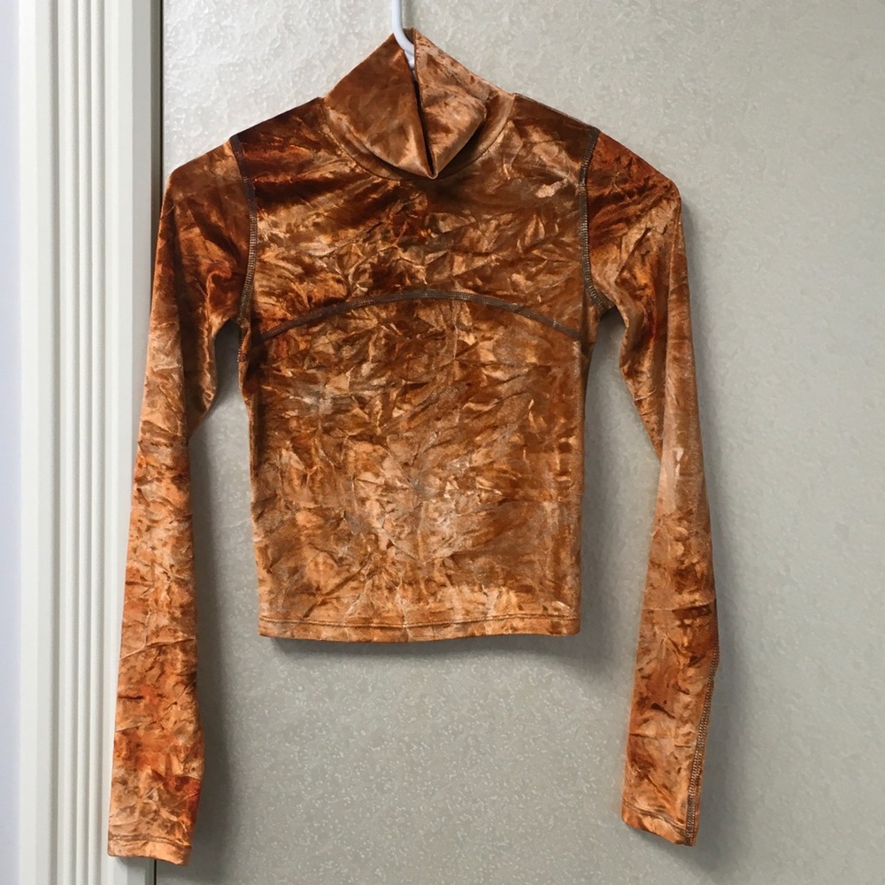 Wilfred Free Velvet Crop Top